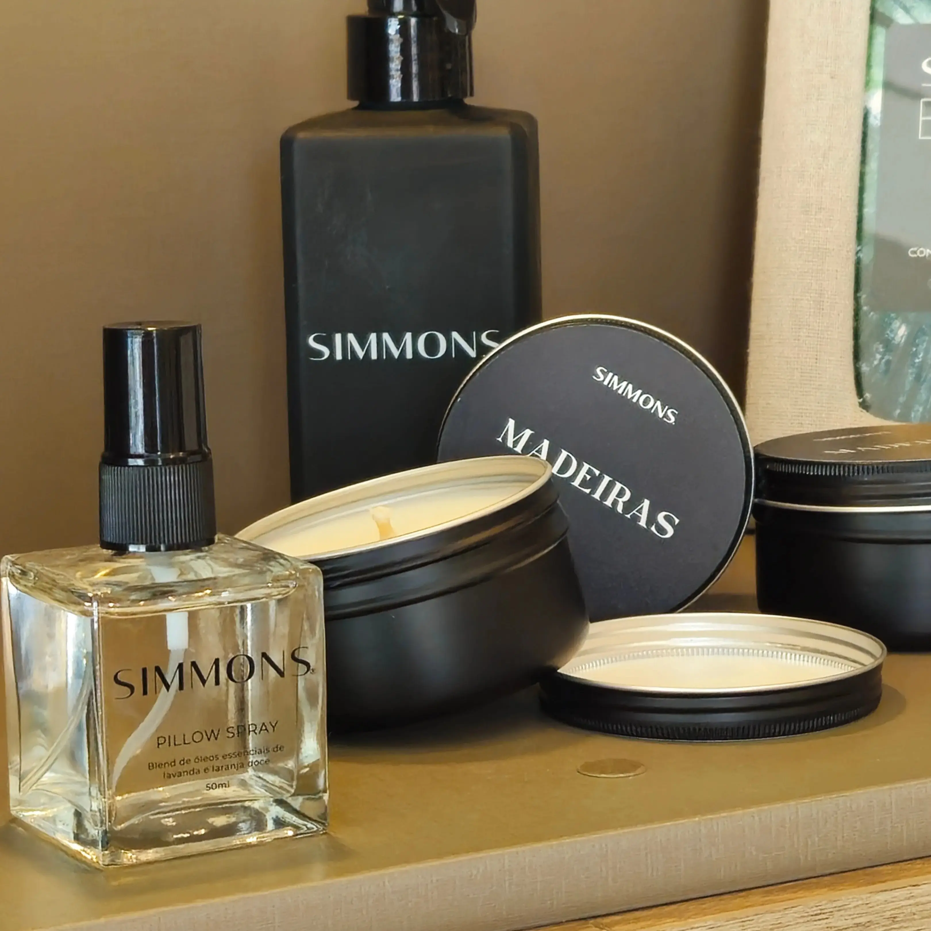 Detalhes Simmons 3