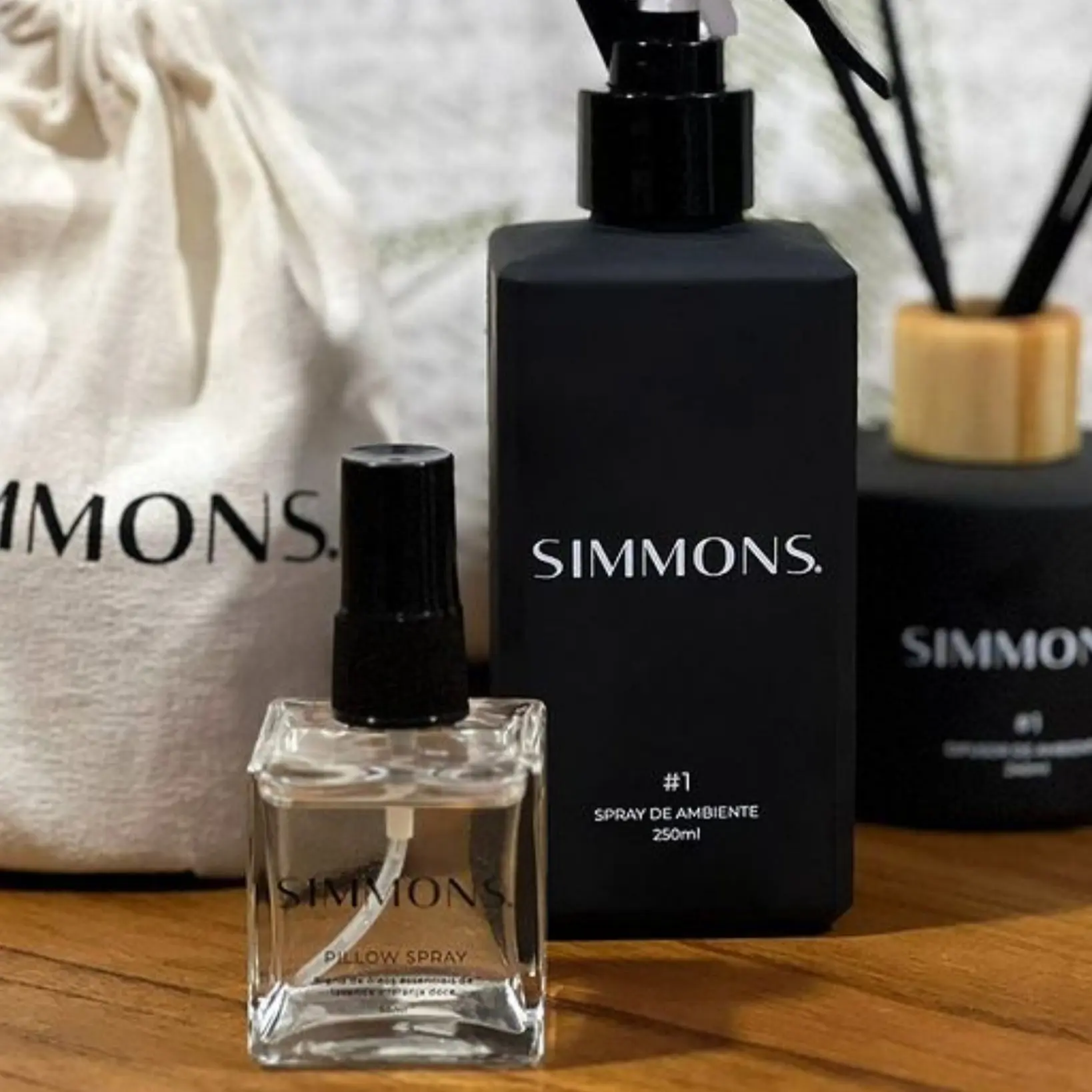Detalhes Simmons 4